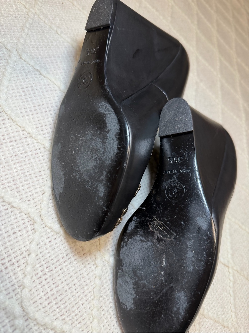 CHANEL Black Leather T-Strap Pumps with Gold Stud Embellishment - Picture 4 of 4